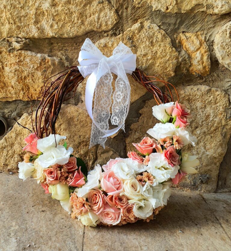 סחלבים שוזרים פרחים באהבה