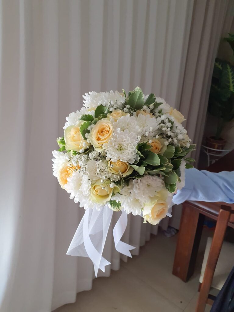 זר פרחים לכלה לחתונה בהזמנה אישית