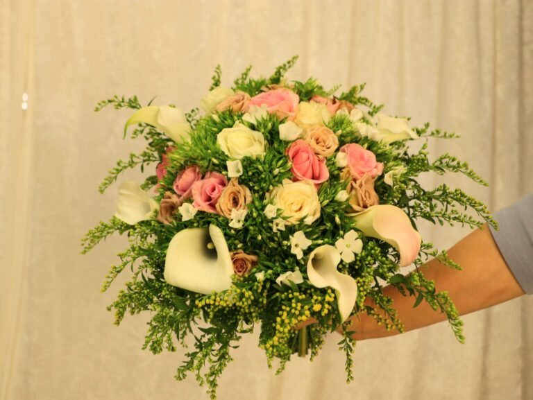 חנות פרחים סחלבים בשילוב לדים