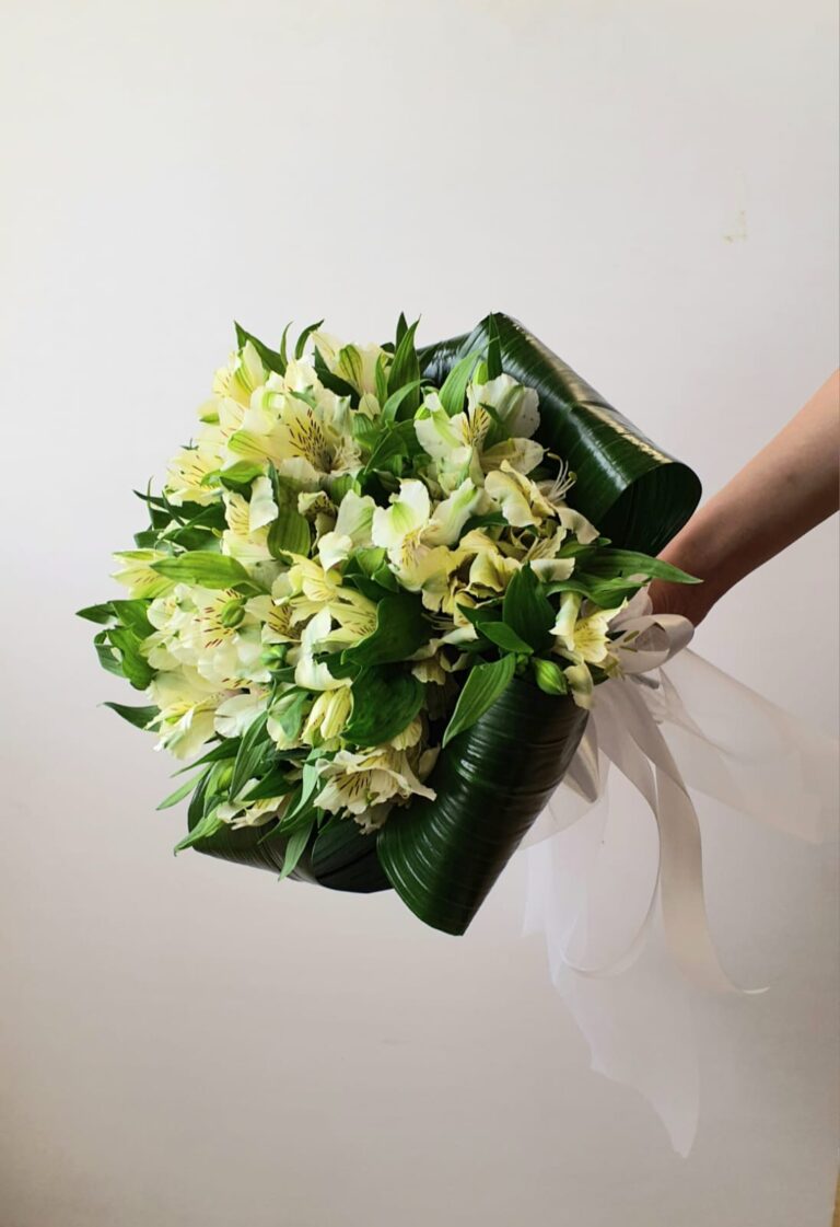 חנות פרחים סחלבים בשילוב לדים